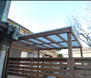 屋根のあるウッドデッキ　大阪市大正区