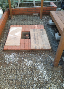 レンガアクセントとコンクリート土間　川西市