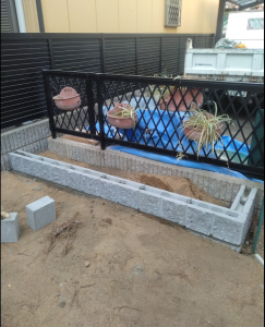 化粧ブロックとレンガ花壇　吹田市